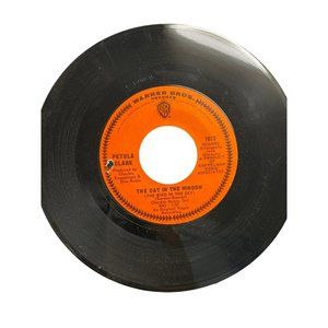 Vintage 7” 45 RPM vinyl record Petula Clark fancy dancin' man the cat in the win